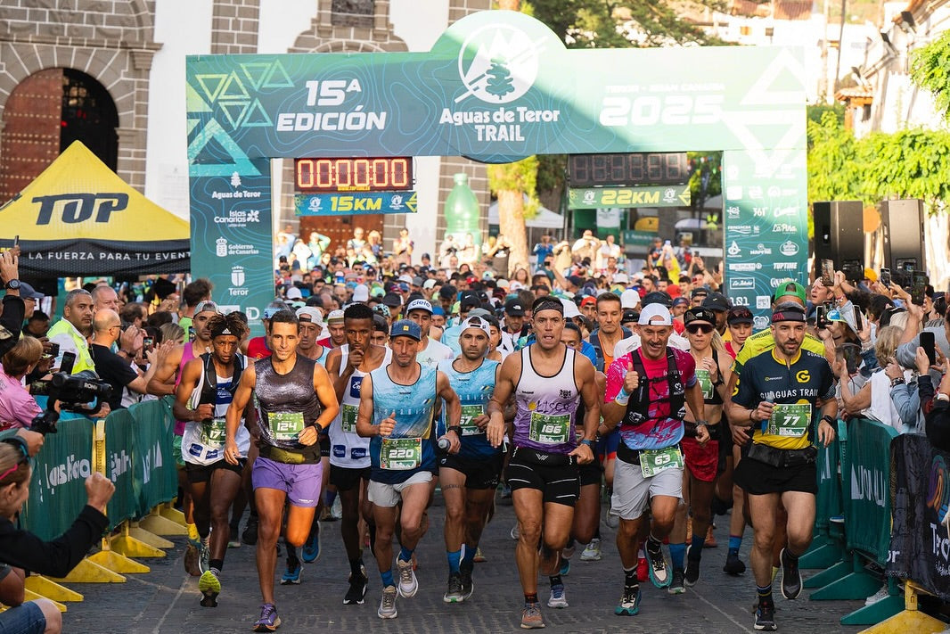 Álvaro Escuela y Lorena Padrón brillan en la modalidad reina de la Aguas de Teror Trail 2025